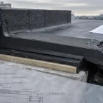 Étanchéifier un toit plat : coupe membrane bitume, EPDM, PVC ou résine