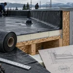 Construction d une toiture plate : membrane d’étanchéité relevée sur acrotère